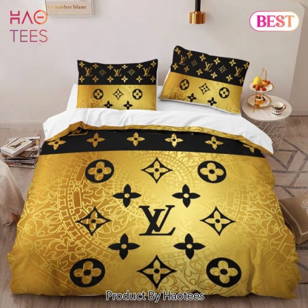 Louis Vuitton Golden Luxury Brand High-End Bedding Set LV Home Decor