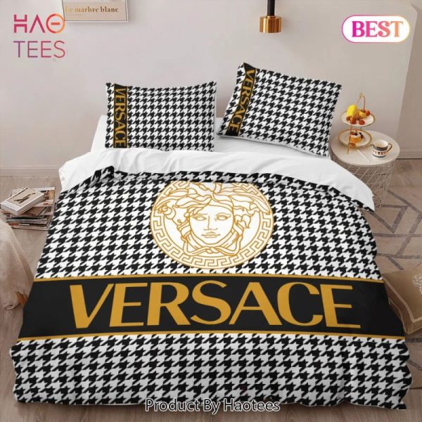 Versace Luxury Brand Logo High-End Bedding Set LV Home Decor